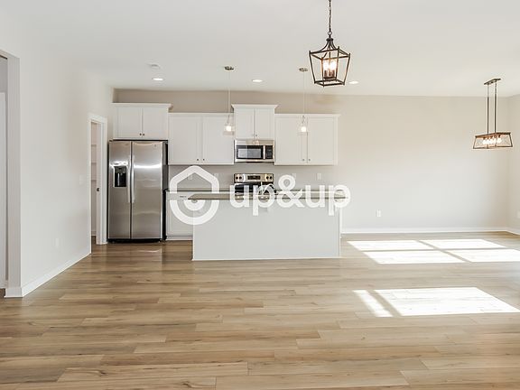 5th image of 235 John Harold Dr #235