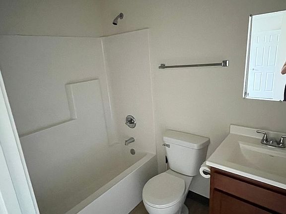 5th image of 6104 Busiek Rd #3020