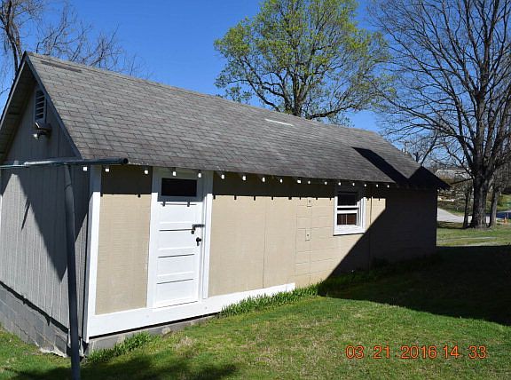 4th image of 204 Taylor St