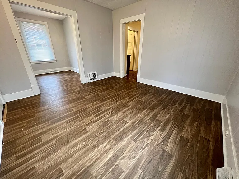 209 Circle Rd — Photo 6