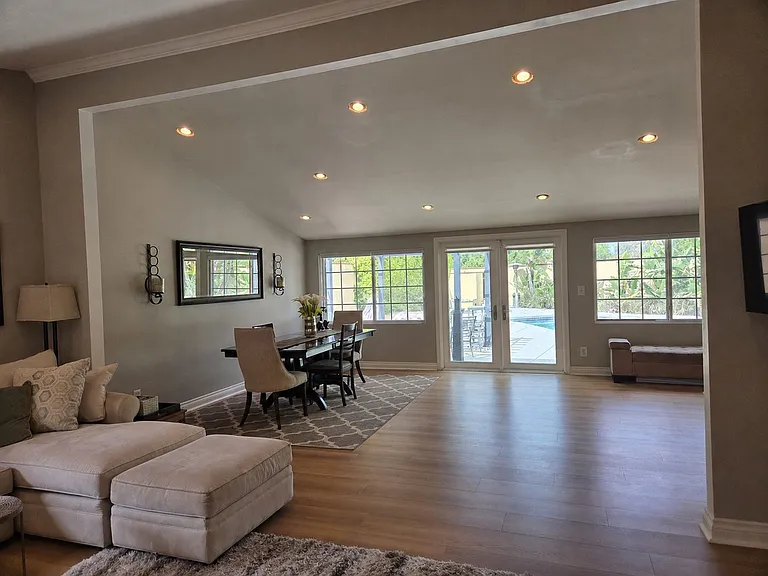 Comanche Ave. 5706 — Photo 9
