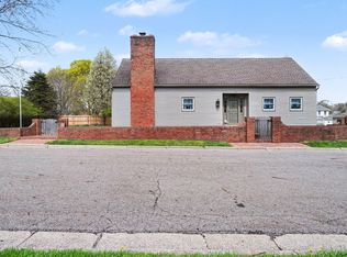 519 E Spruce St, Marshall, MI 49068