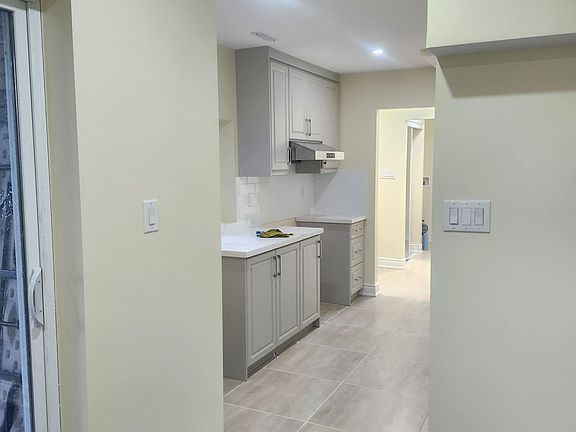 3rd image of 6 Wall Ct #Basement