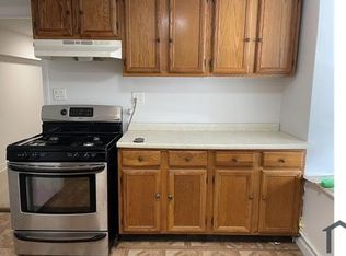 34 Greenwood Hill St #5, Stamford, CT 06902