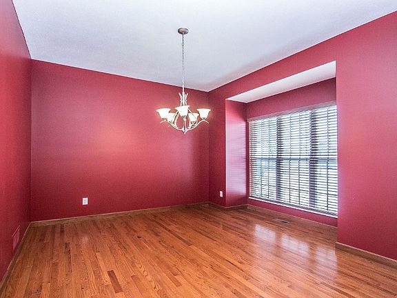 4th image of 5440 Larkshire Ct
