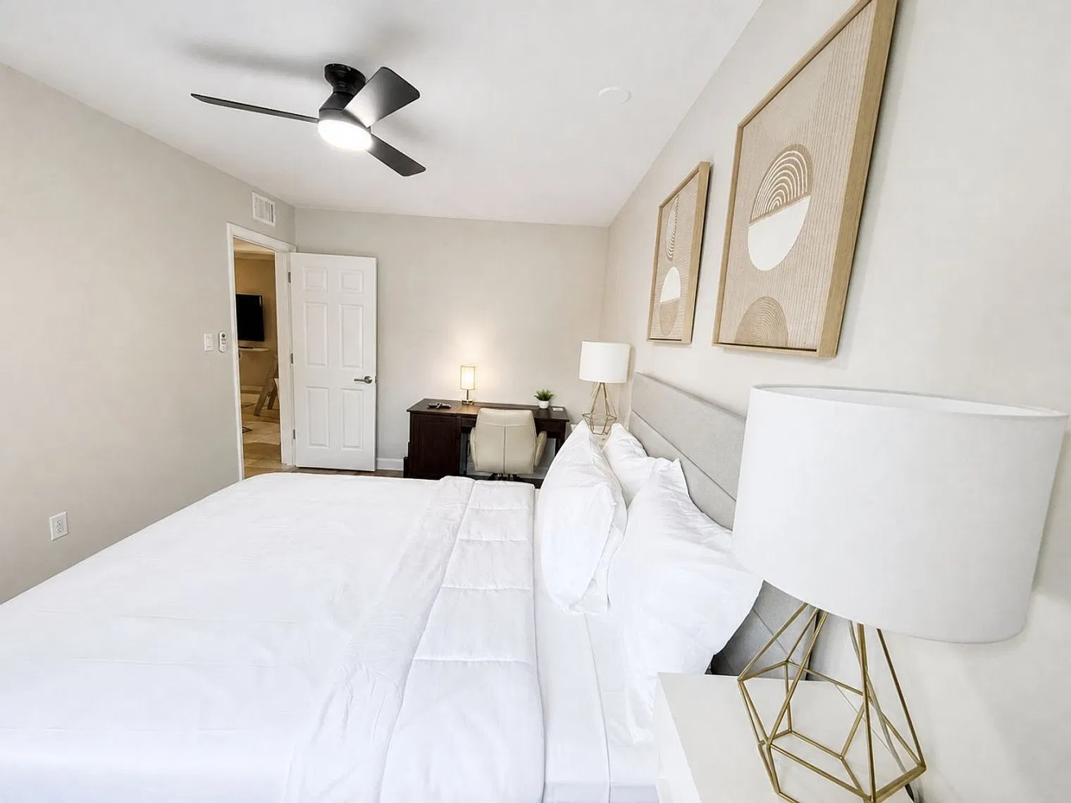 2 bed, 1.0 bath, 968 sqft, $3,168 — Photo 4