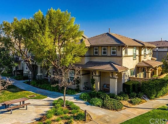 4th image of 24071 Whitewater Dr