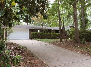 302 Willowbrook Dr, Cary, NC 27511