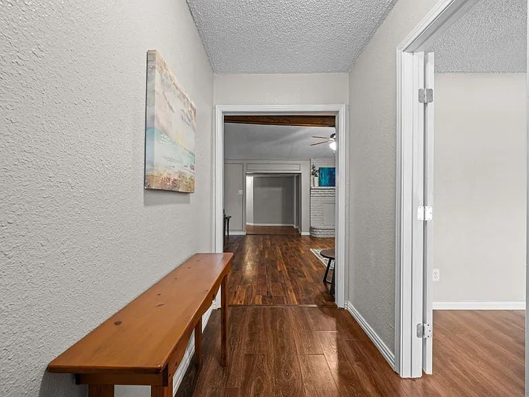 Greenbriar Dr — Photo 10