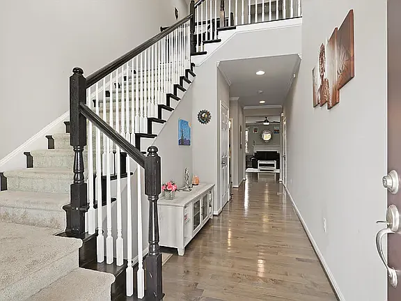 4 bed, 3400 sqft, $3,500 — Photo 4