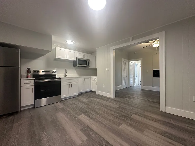 126 E Concord St #A — Photo 5