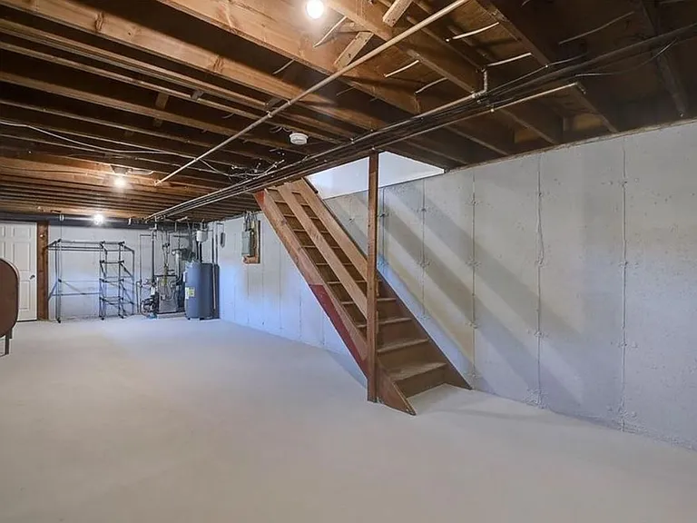 21 Westerly St — Photo 15