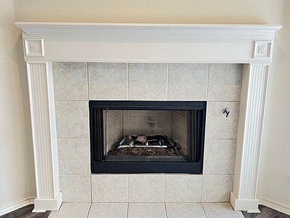 3rd image of 7960 Glenway Dr