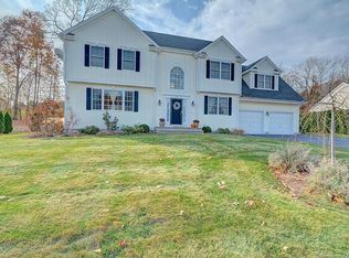 41 Valley View Rd, Manchester, CT 06040