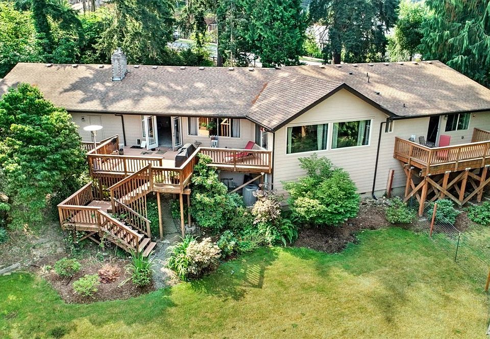 1st image of 327 23rd Ave SE