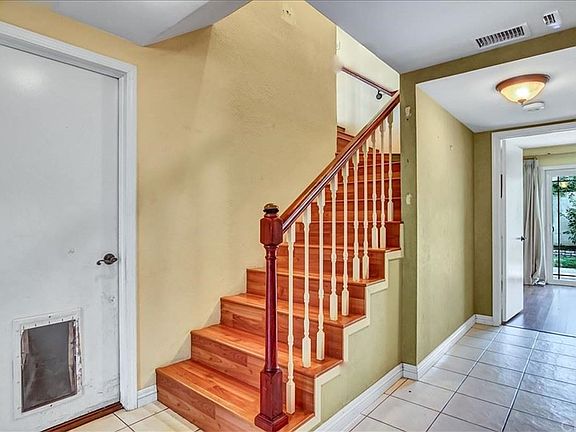 2nd image of 1613 Red Hill North Dr