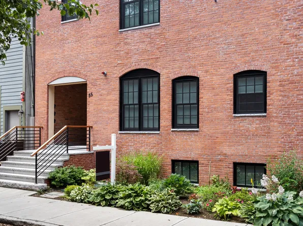 55 Regent St Unit 3, Cambridge, MA 02140