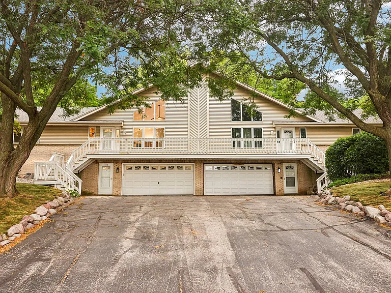 11108 W Forest Home Ave — Photo 30