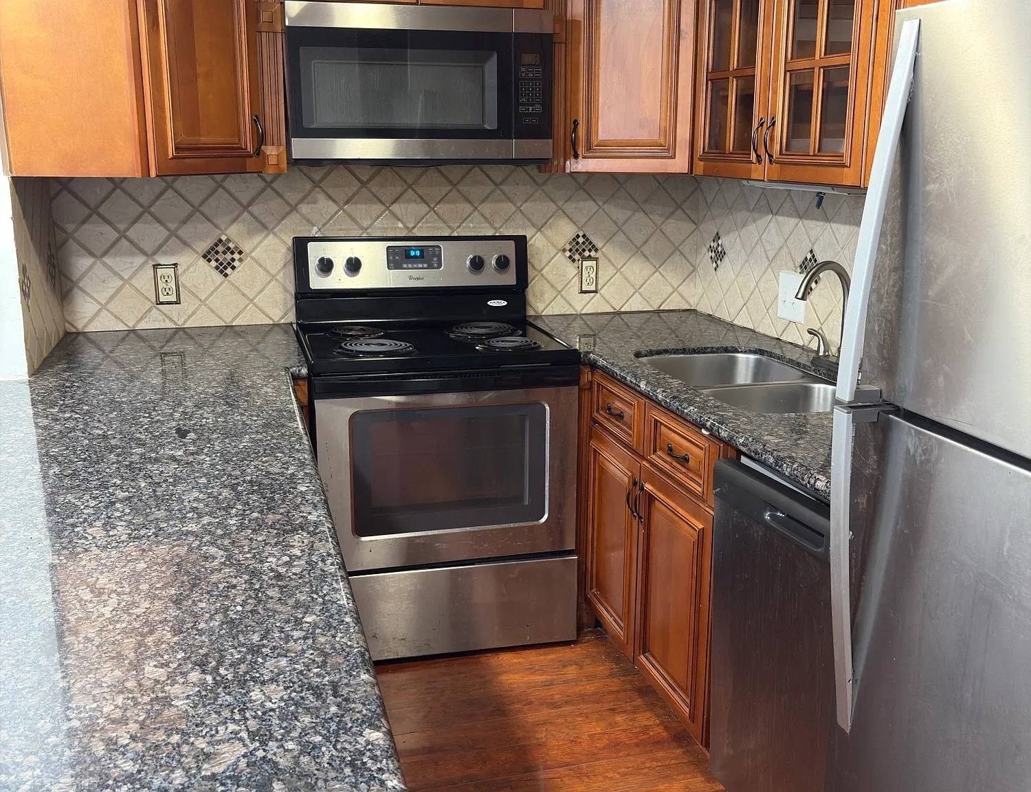1 bed, 658 sqft, $950 — Photo 1