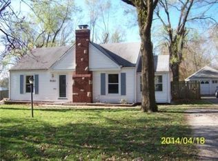9121 E 68th St, Raytown, MO 64133