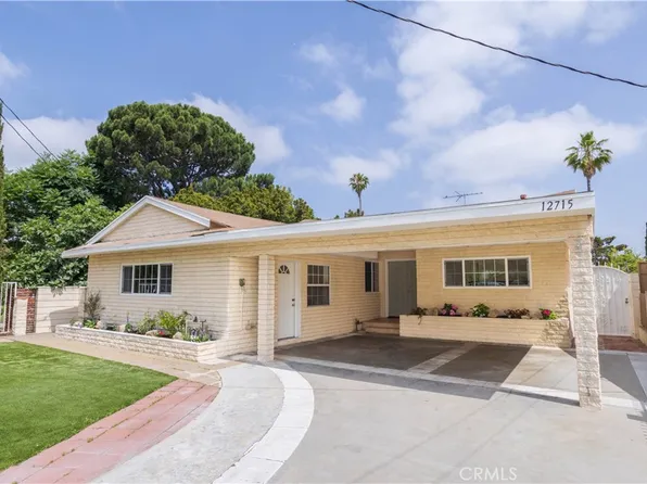 12715 Hart St, North Hollywood, CA 91605