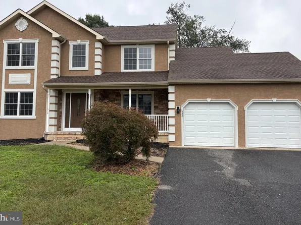520 Kristian Dr, Vineland, NJ 08360