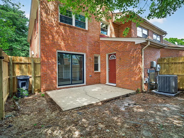 399 Circuit Ln #F — Photo 24