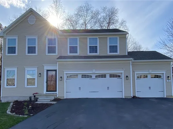 81 Silversides Way, Baldwinsville, NY 13027