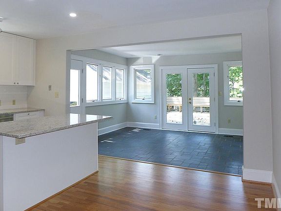 5th image of 7 Davie Cir