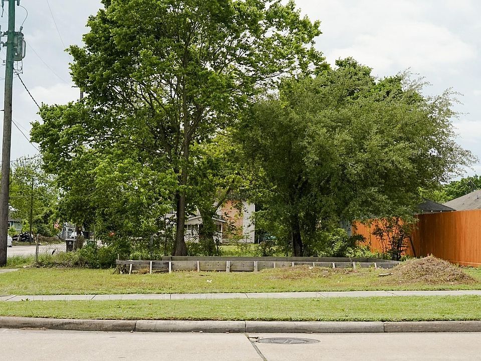 2nd image of 3430 McGowen St