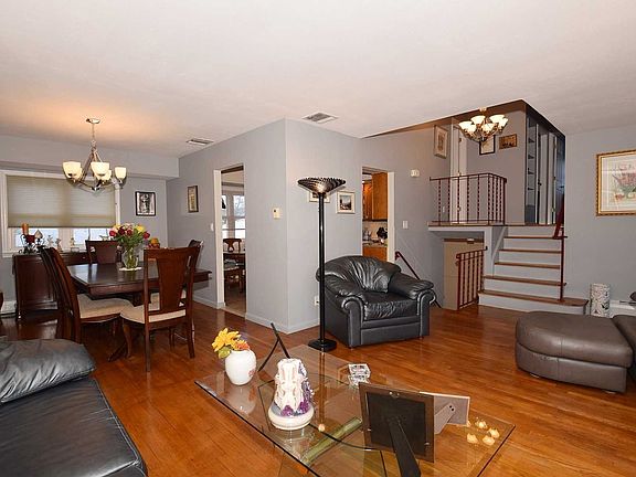 5th image of 516 Nolting Ave