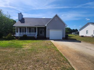 518 Blaney Ct, Hope Mills, NC 28348