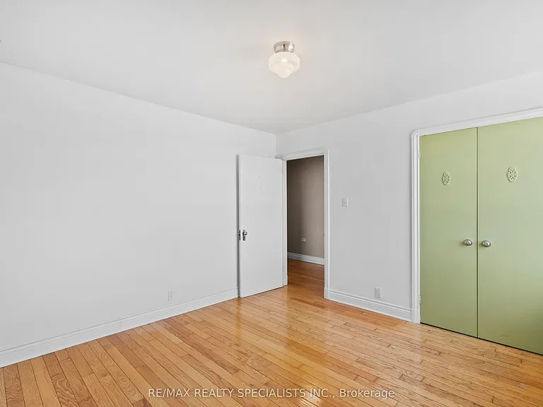 2697 Lake Shore Blvd W #25 — Photo 28