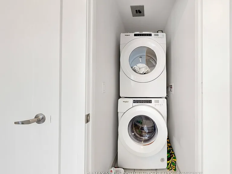 70 Princess St #2404 — Photo 21