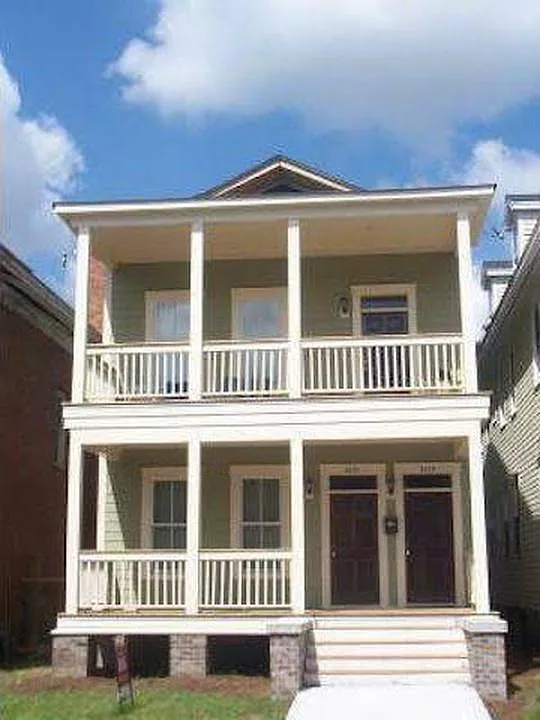 2231 Whitaker St — Photo 2