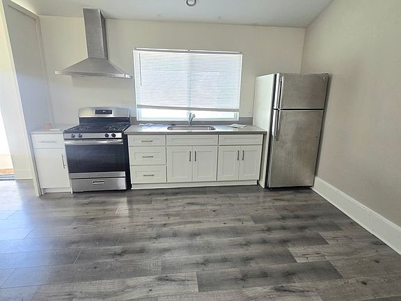 2nd image of 1410 Calle Violeta #824E83AC4