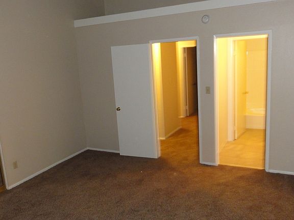 Master Bedroom w/ensuite