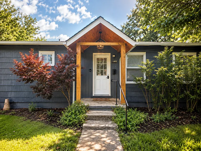 403 S Urbana Ave — Photo 1