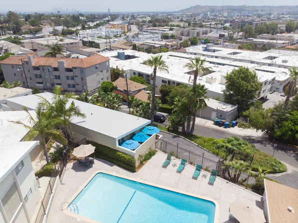 3218 S Cheviot Vista Pl, Los Angeles, CA 90034