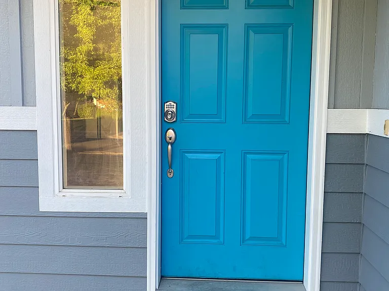 836 Fairmont Dr NE — Photo 3