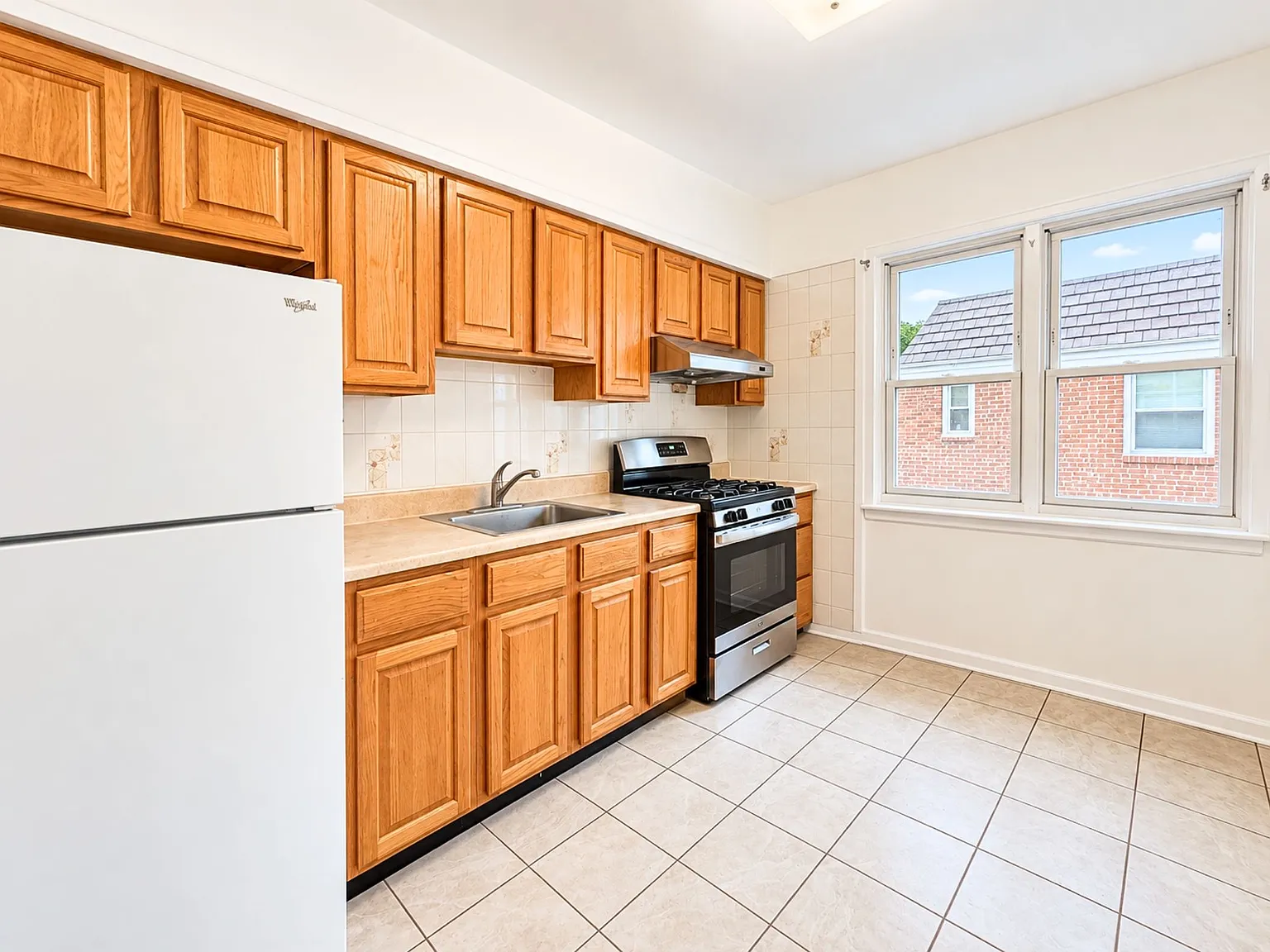 2 bed, 924 sqft, $2,400 — Photo 4