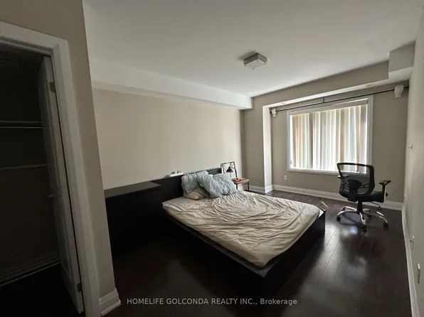 322 John St #132, Markham, ON L3T 0B1