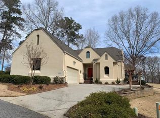 124 Village Rd, Greenwood, SC 29649