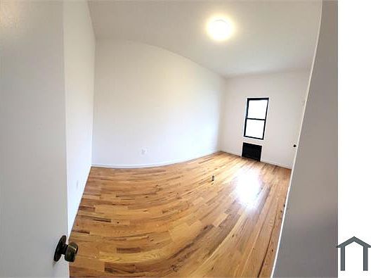 5th image of 725 Henderson Ave Floor 1