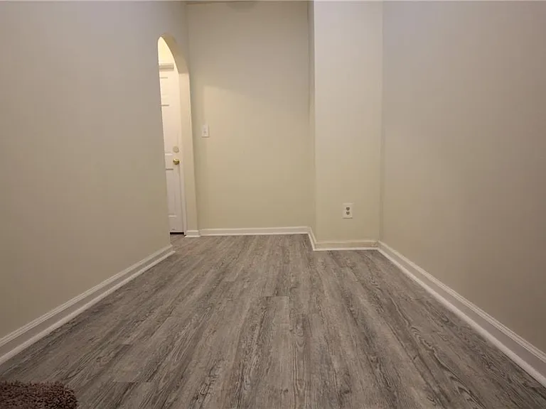 818 Springlake Rd — Photo 10