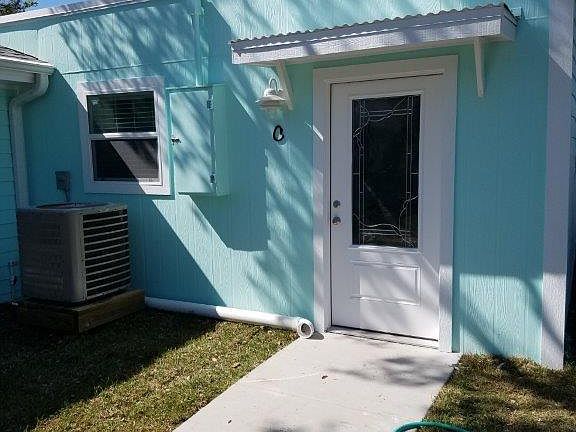 2nd image of 402 Mesquite St #C