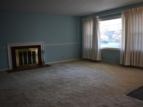 2nd image of 1492 Evalie Dr