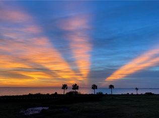 47 Bay Club Dr, Seadrift, TX 77983
