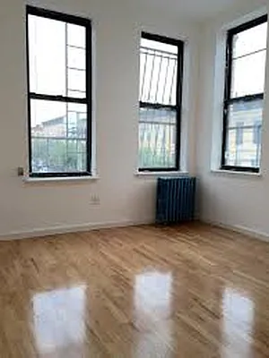 Rented by Transvilla Real Estate & Development Group Inc. | media 2