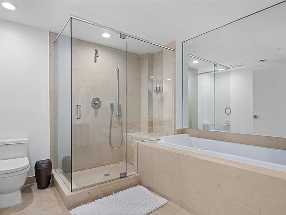5th image of 485 Brickell Avenue #4704